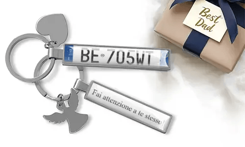 Personalisierter Nummernschild-Schlüsselanhänger für Papa mit gravierter Nachricht