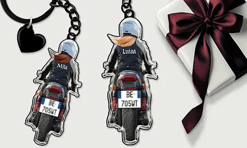 Portachiavi moto personalizzato con nome e targa – regalo per tua figlia