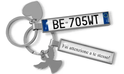 Premium metalowy brelok z niestandardową tablicą rejestracyjną i wygrawerowanym zawieszonym elementem