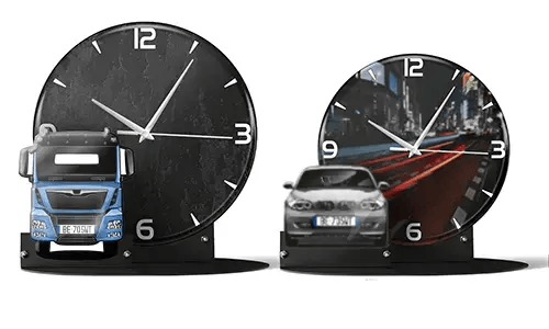 Horloge sur support avec voiture, moto ou camion