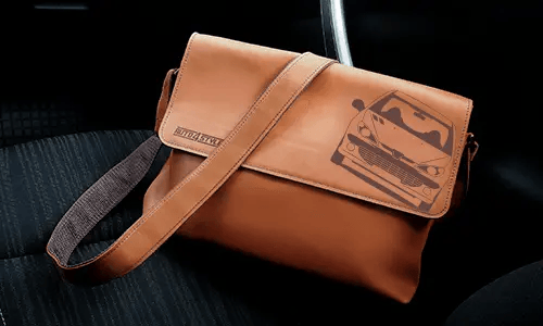 braune ledertasche auf dem Hintersitz ledertaschen Damen
