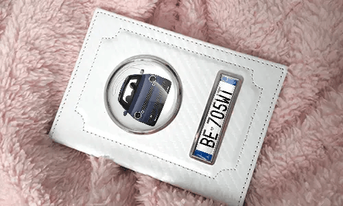 gallery-photo-car-documents-holder-white-carbon-1