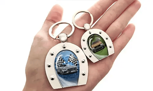 gallery-photo-horseshoe-keychain-3