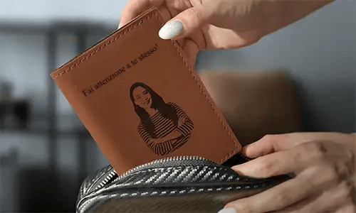 gallery-vehicle-document-holder-leather-engraved-1